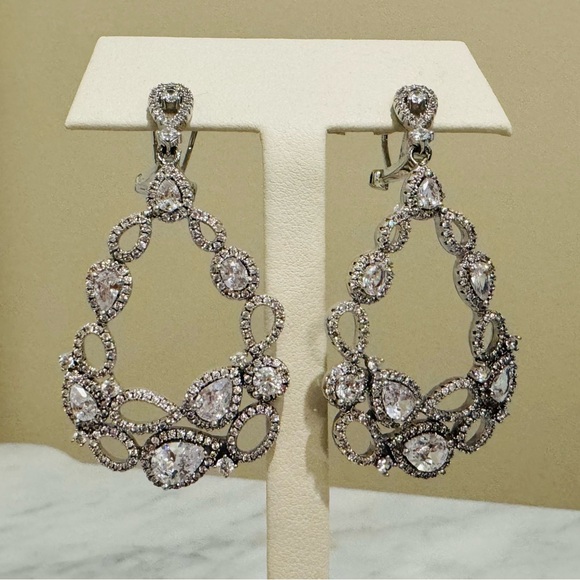 Crystal Chandelier Earrings 2.5” like new - Picture 2 of 6